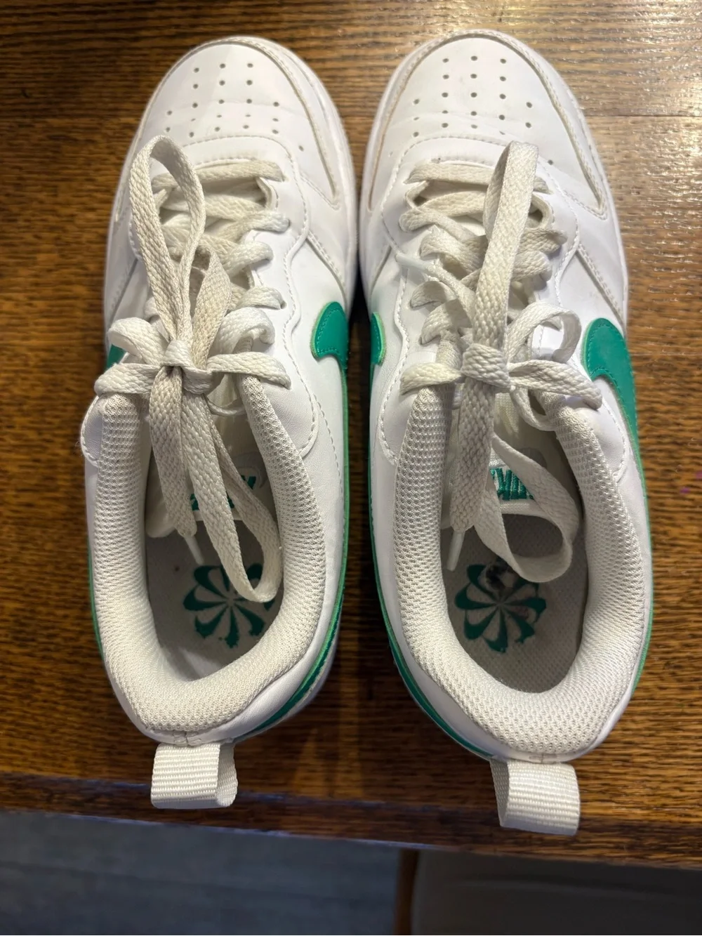 Nike Court Kids Sneakers in Green